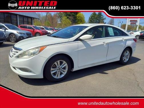 2013 Hyundai SONATA GLS