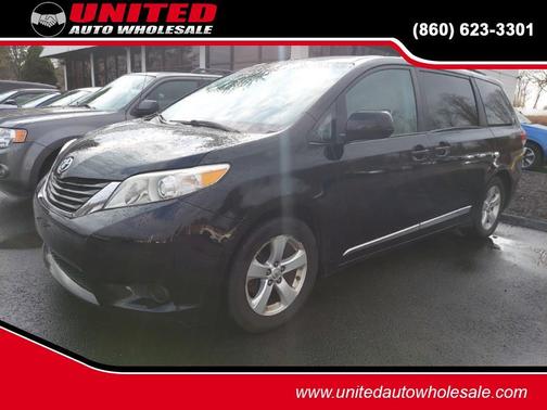 2011 Toyota Sienna LE