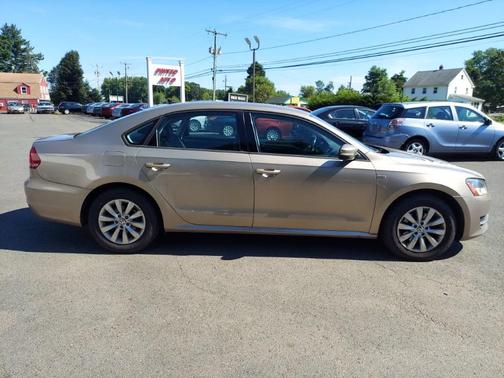2015 Volkswagen Passat 1.8T S