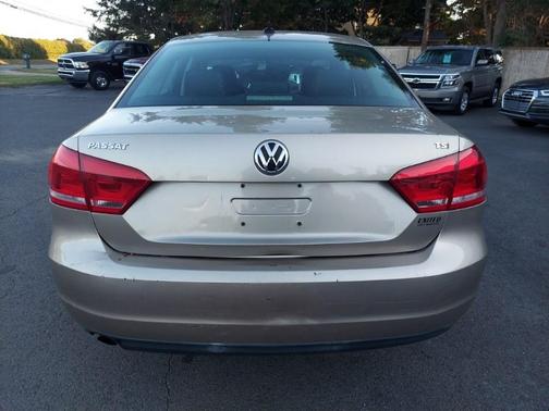 2015 Volkswagen Passat 1.8T S