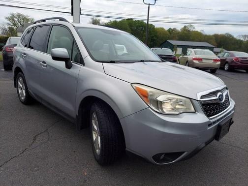 Ice Silver Metallic 2014 Subaru Forester 2.5i Limited