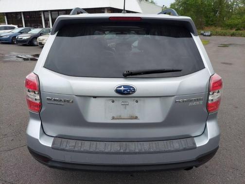 Ice Silver Metallic 2014 Subaru Forester 2.5i Limited