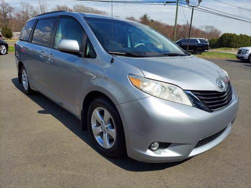 2012 Toyota Sienna LE