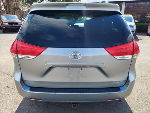 2012 Toyota Sienna LE