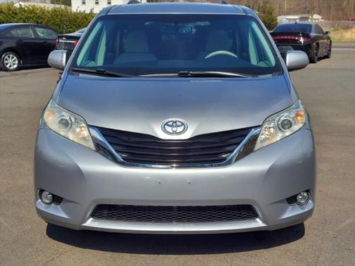 2012 Toyota Sienna LE