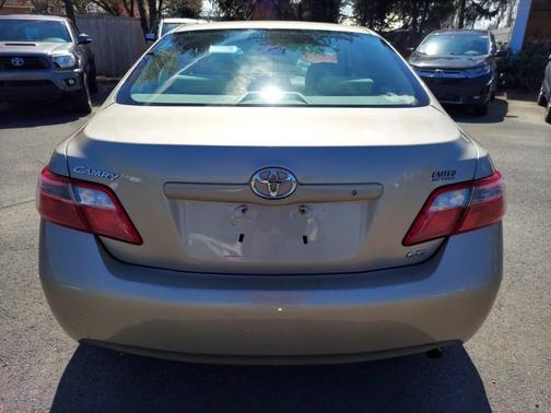 Gold 2007 Toyota Camry LE