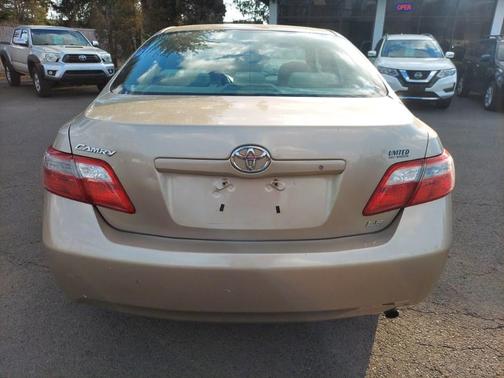 Gold 2007 Toyota Camry LE