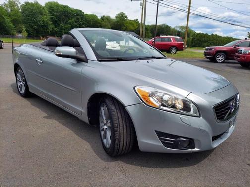 Electric Silver Metallic 2012 Volvo C70 T5