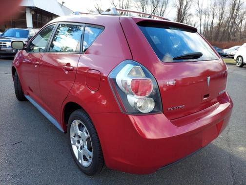 2009 Pontiac Vibe Base