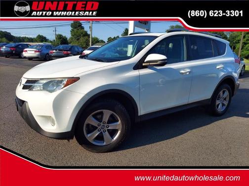 Super White 2015 Toyota RAV4 XLE
