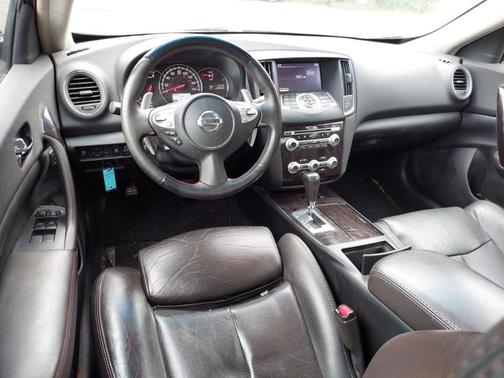 2012 Nissan Maxima SV