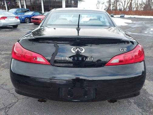 2009 INFINITI G37 Base