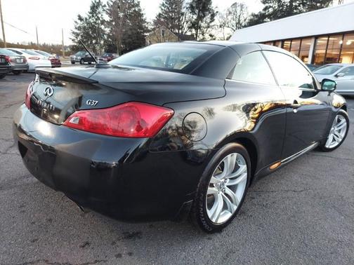 2009 INFINITI G37 Base