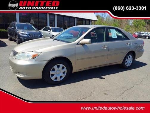 2004 Toyota Camry LE