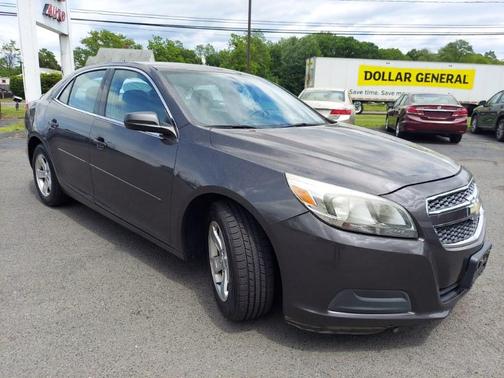 Gray 2013 Chevrolet Malibu 1LS