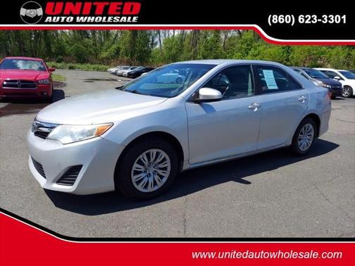 2014 Toyota Camry LE