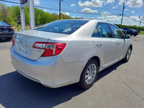 2014 Toyota Camry LE