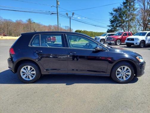 2016 Volkswagen Golf TSI S 4-Door