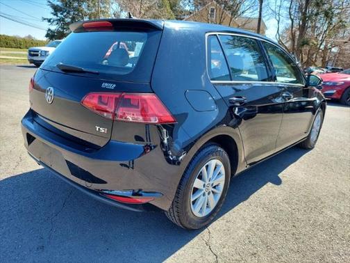 2016 Volkswagen Golf TSI S 4-Door