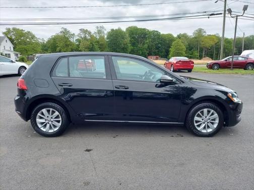 2016 Volkswagen Golf TSI S 4-Door