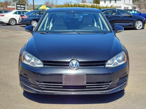 2016 Volkswagen Golf TSI S 4-Door