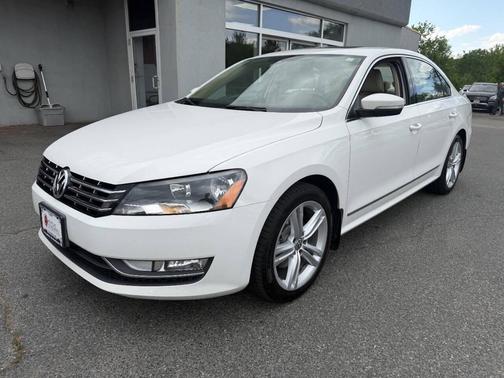 White 2014 Volkswagen Passat 2.0L TDI DSG SE w/Sunroof
