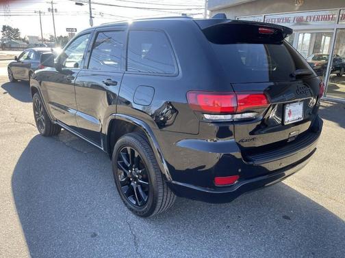 2018 Jeep Grand Cherokee Altitude