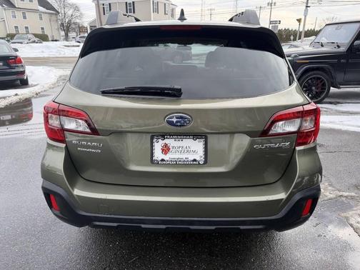 2018 Subaru Outback 2.5i Premium