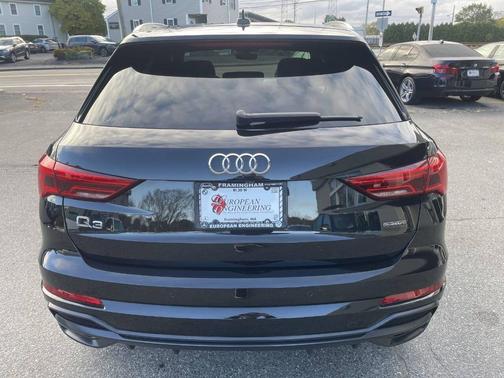 2022 Audi Q3 45 S line Premium