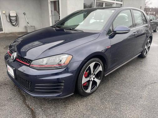 2017 Volkswagen Golf GTI 2.0T SE 4-Door