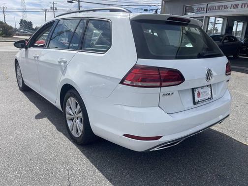 2019 Volkswagen Golf SportWagen TSI S