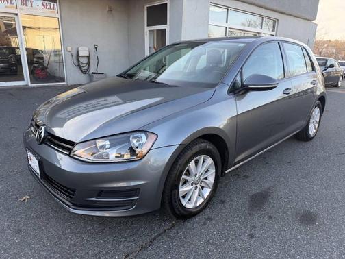 2017 Volkswagen Golf TSI S 4-Door