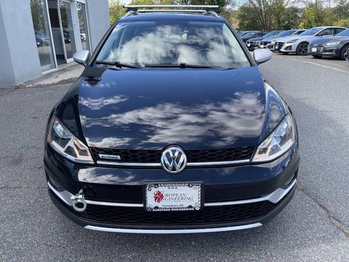 2017 Volkswagen Golf Alltrack TSI S