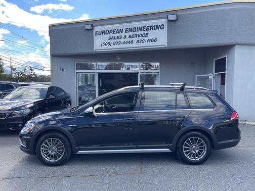 2017 Volkswagen Golf Alltrack TSI S