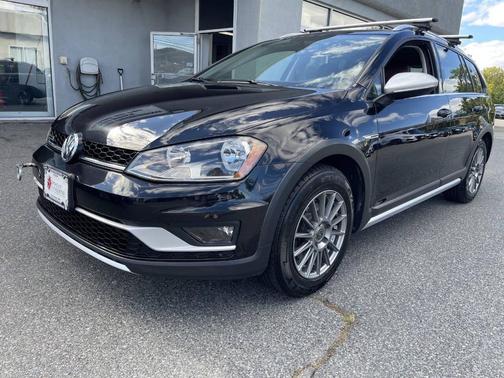 2017 Volkswagen Golf Alltrack TSI S