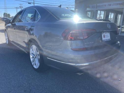 2018 Volkswagen Passat 2.0T SE