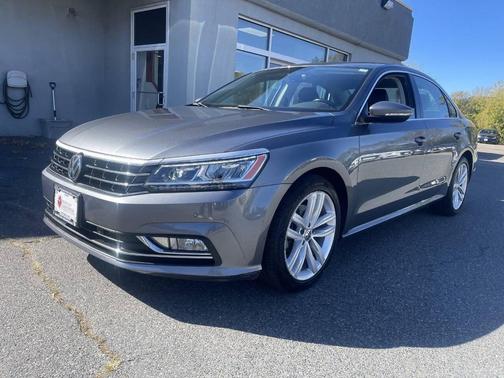 2018 Volkswagen Passat 2.0T SE