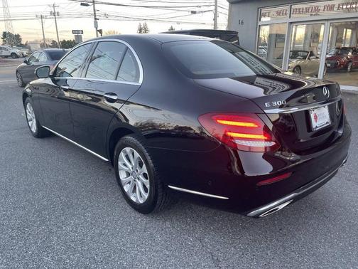2017 Mercedes-Benz E-Class 4MATIC
