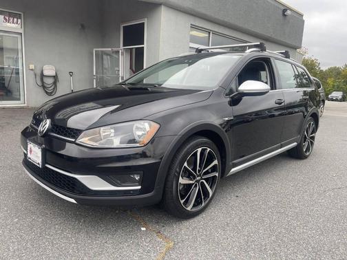 2017 Volkswagen Golf Alltrack TSI S