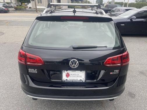2017 Volkswagen Golf Alltrack TSI S