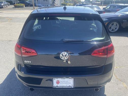 2017 Volkswagen Golf GTI 2.0T S 4-Door