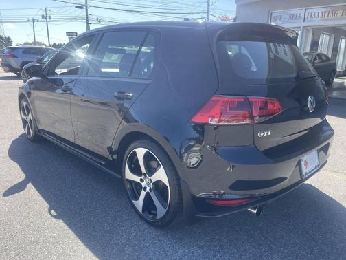 2017 Volkswagen Golf GTI 2.0T S 4-Door