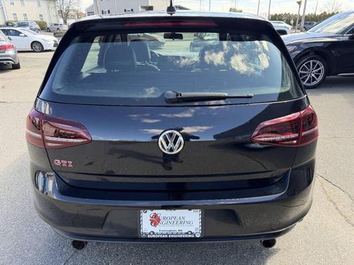 2016 Volkswagen Golf GTI 2.0T SE 4-Door