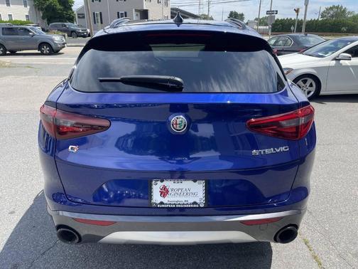 2022 Alfa Romeo Stelvio Ti