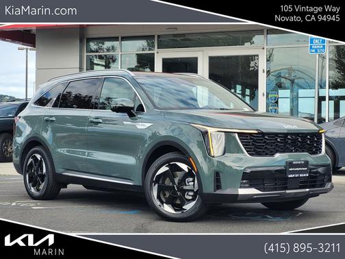Green 2025 Kia Sorento Plug-In Hybrid SX Prestige