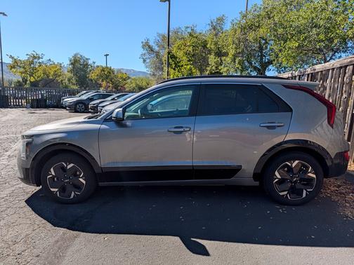 Steel Gray 2024 Kia Niro EV Wind