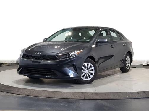 Gravity Gray 2022 Kia Forte FE