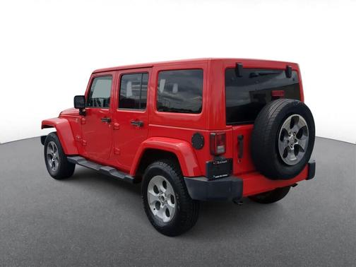 Firecracker Red Clearcoat 2016 Jeep Wrangler Unlimited Sahara