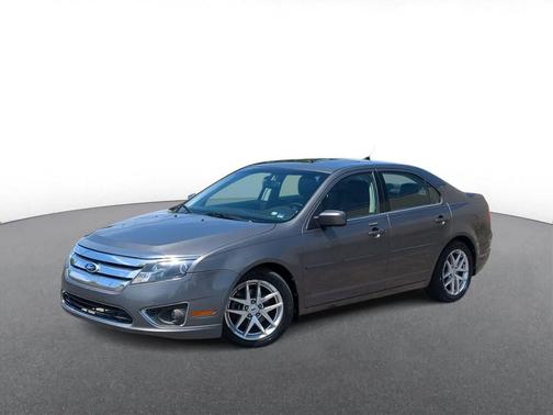 Gray 2010 Ford Fusion SEL