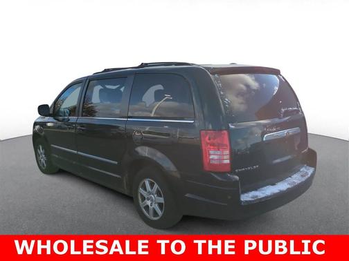 2010 Chrysler Town & Country Touring